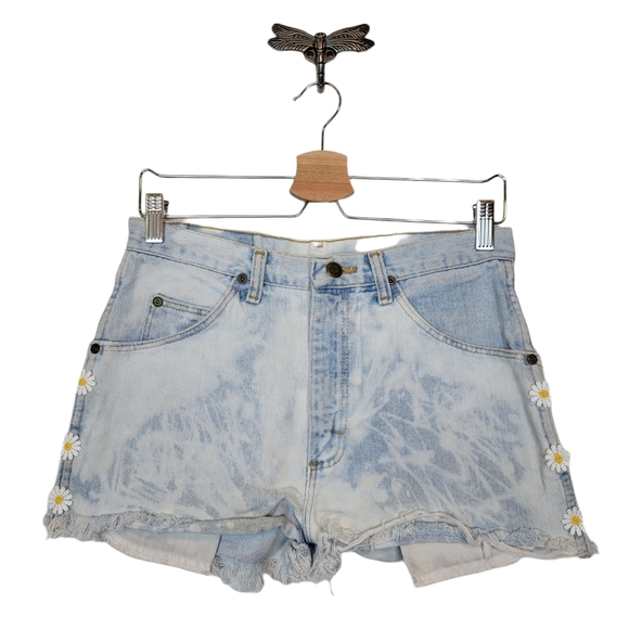 Wrangler Pants - Wrangler Reworked Embroidered Daisy Floral Jean Shorts 27
